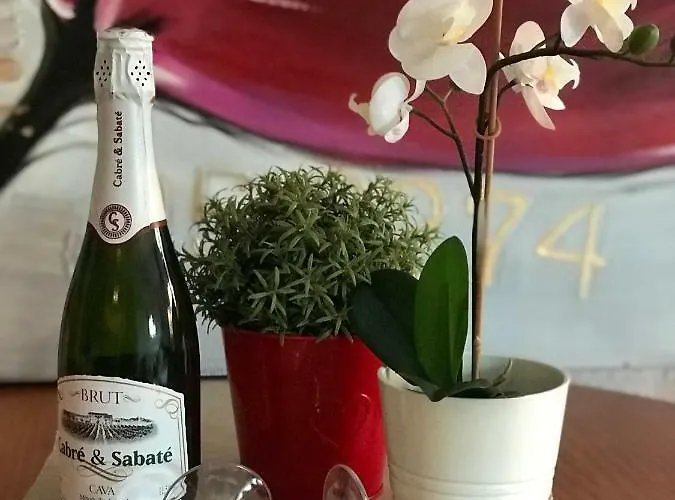 Synergy Apartment, 2 Bedroom, Center By Namaste Elite * Torremolinos